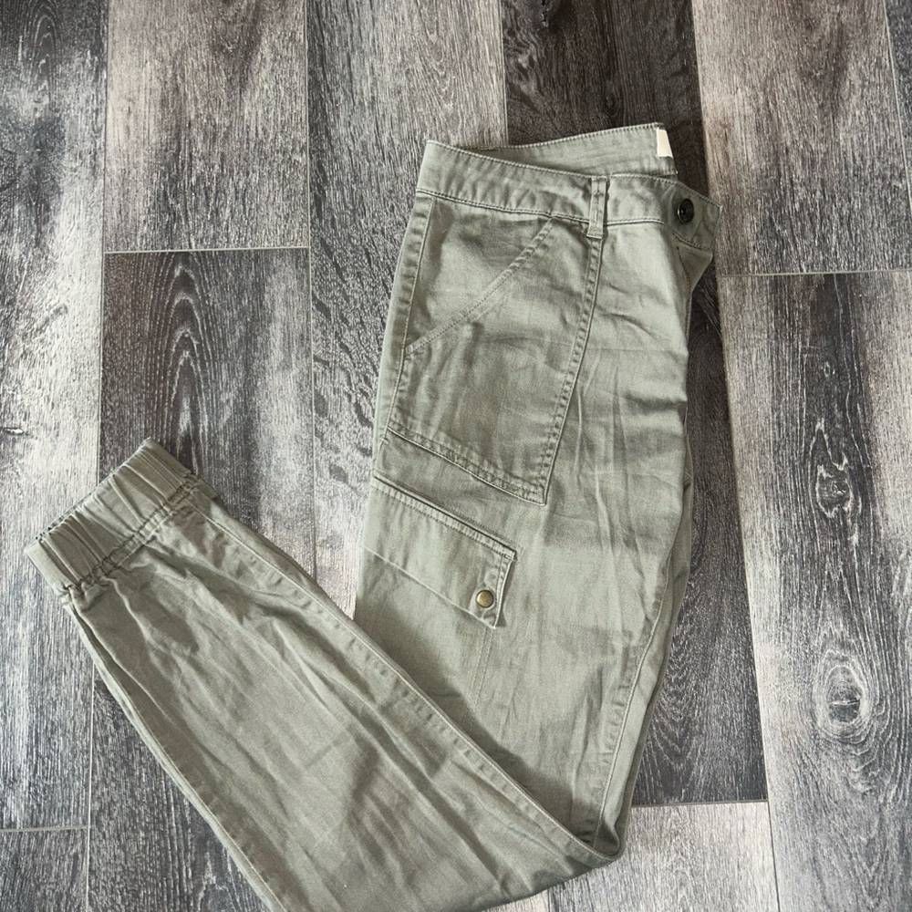 Women’s Green Cargo Pants